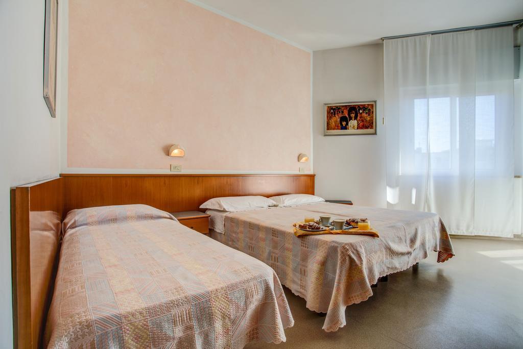 Hotel San Giorgio Milano Marittima Pokój zdjęcie